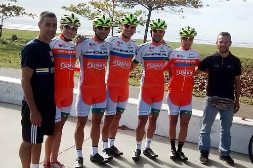 Equipe na prova de Velocidade / Foto: Divulgação/Ciclismo SJC